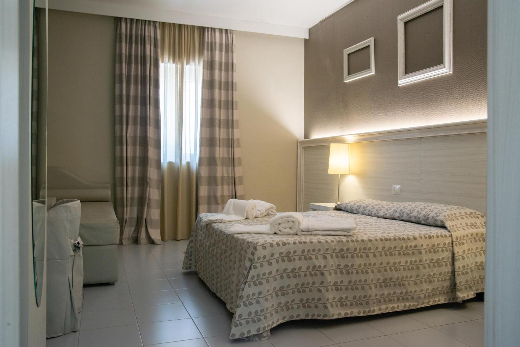 Hotel Degli Ulivi Ferrandina Esterno foto