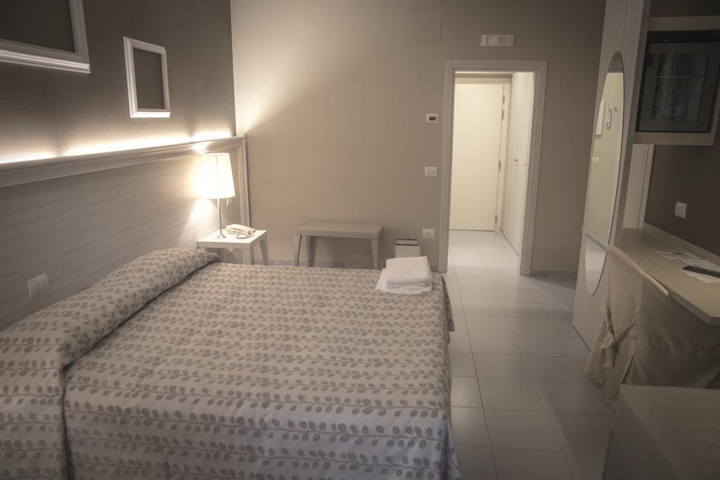 Hotel Degli Ulivi Ferrandina Esterno foto